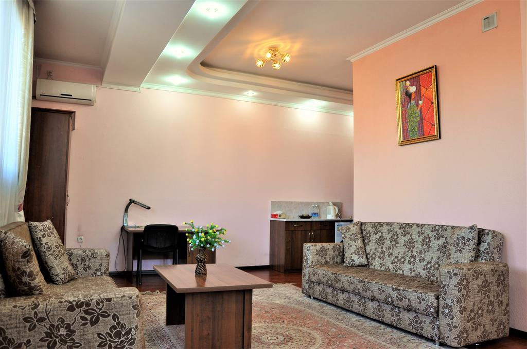 Bishkek Villa Hotel Extérieur photo